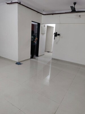Room in 2 BHK Apartment at Sethia Kalpavruksh Heights, Kandivali West – for Rent