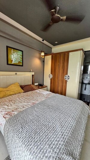 Bedroom in 3 BHK Apartment at Tricity palacio, Seawoods – for Rent