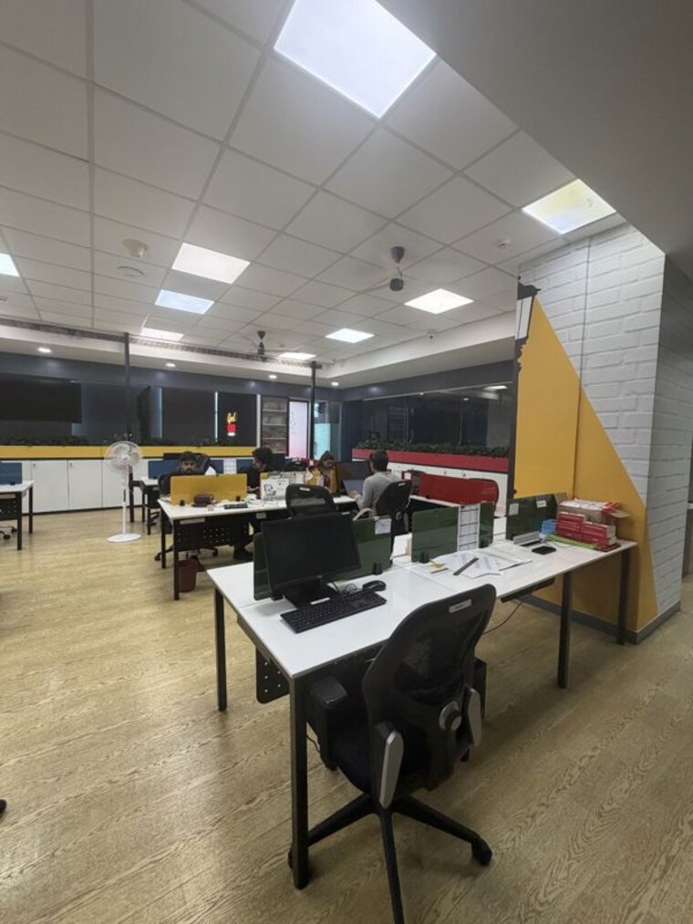 Team Area, mighty-universal-majestic Commercial Office Space 2600 Sq.Ft. In Chedda Nagar Mumbai 10699419