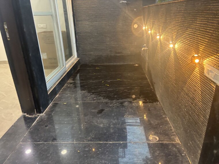 undefined, sector 36 6+ Bedroom 300 Sq.Mt. Independent House In Sector 36 Noida 10699435