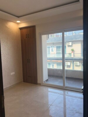Parking in 3 BHK Apartment at HLP Palmillas, Vip Road – for Rent