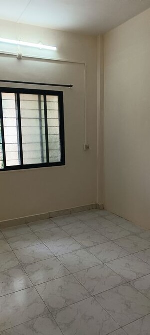 Room in 3 BHK Apartment at Pradhikaran – for Rent