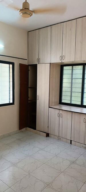 Room in 3 BHK Apartment at Pradhikaran – for Rent