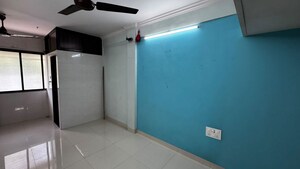 Room in 1 BHK Apartment at Koteshwar Nagar CHS, Andheri East – for Rent
