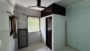 Room in 1 BHK Apartment at Koteshwar Nagar CHS, Andheri East – for Rent