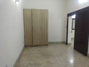 Room in 3 BHK Independent House at South Extension I – for Rent