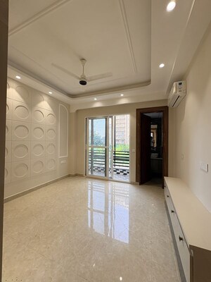 Furnished Amenities in 3 BHK Builder Floor at Orris Atulyam, Sector 83 – for Rent