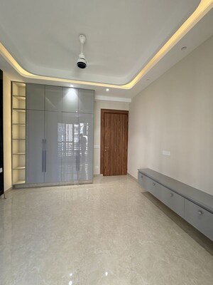 Furnished Amenities in 3 BHK Builder Floor at Orris Atulyam, Sector 83 – for Rent