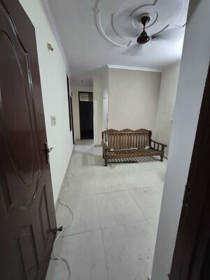 Hall in 2.5 BHK Builder Floor at Mayur Vihar – for Rent