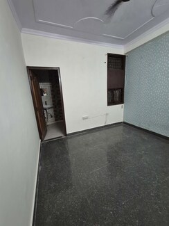 2.5 BHK +Builder Floor For Rent in Mayur Vihar