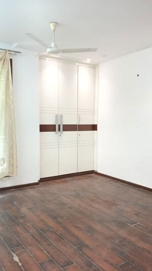 Room in 3 BHK Builder Floor at Andrews Ganj – for Sale