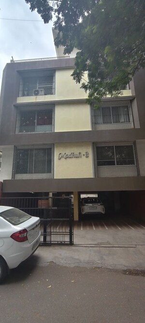  Apartment For Sale in Janak Puri
