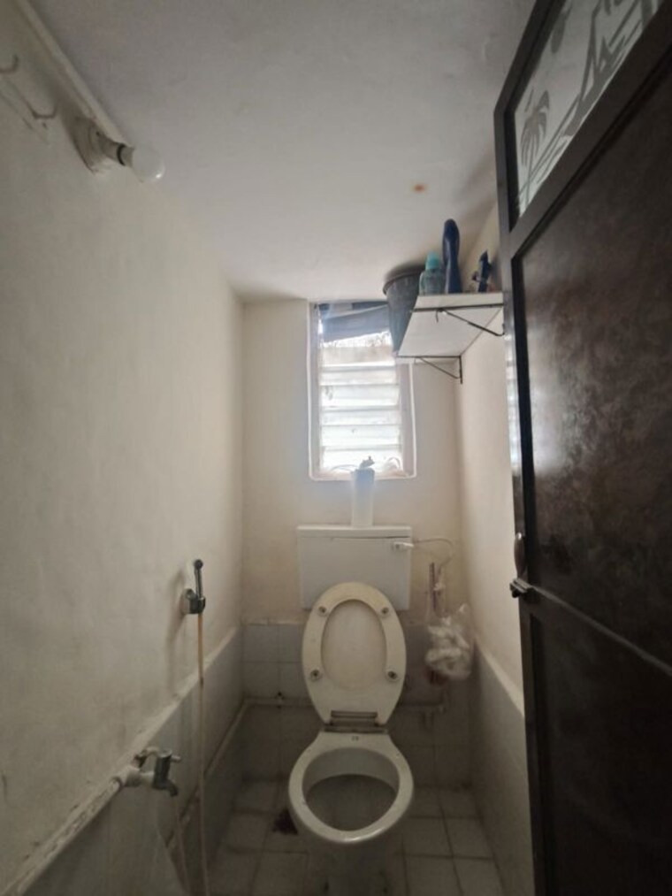 Bathroom, raheja-township 1 Bedroom 425 Sq.Ft. Apartment In Malad East Mumbai 10699609