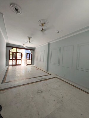 Room in 3 BHK Builder Floor at Kalkaji – for Rent