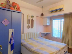 Bedroom in 2.5 BHK Apartment at Chandak Boulevard 15, Malad East – for Rent