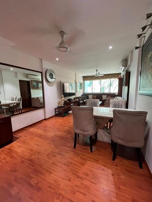 Team Area in 2 BHK Apartment at Cuffe Parade – for Sale