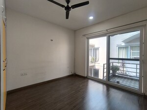 Room in 3 BHK Builder Floor at BPTP Amstoria Country Floor, Sector 102 – for Rent