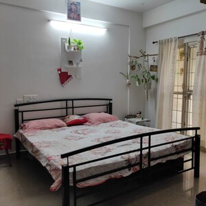 Bedroom in  Pg at Vineet Khand – for Rent