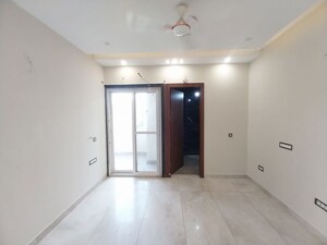 Room in 4 BHK Builder Floor at Vatika India Next Floors, Sector 82 – for Rent