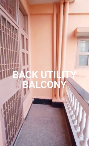 Staircase in 3 BHK Builder Floor at Uppal Southend, Sector 49 – for Rent