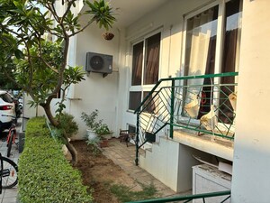 Balcony in 2.5 BHK Builder Floor at Central Park Flower Valley, Sohna Sector 33 – for Rent