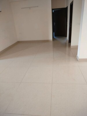 Room in 4 BHK Apartment at Omega Iv Greater Noida – for Sale