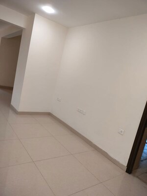 Room in 4 BHK Apartment at Omega Iv Greater Noida – for Sale