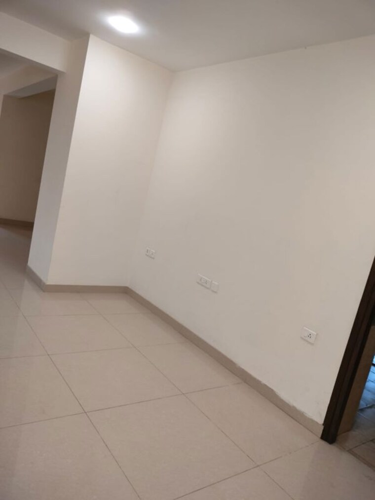 Room, omega iv greater noida 4 Bedroom 2700 Sq.Ft. Apartment In Omega Iv Greater Noida Greater Noida 10699351