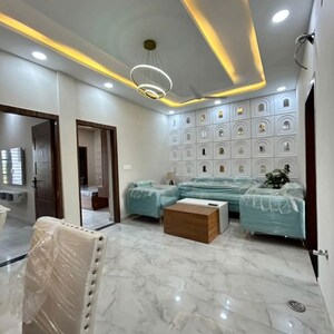Living Room in 3 BHK Apartment at Carter Apatment, Pali Hill – for Rent