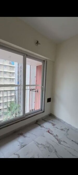 Room in 1 BHK Apartment at Ruparel Crest, Kurla East – for Rent
