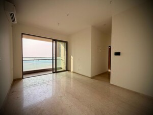 Room in 3 BHK Apartment at Piramal Mahalaxmi, Mahalaxmi – for Rent