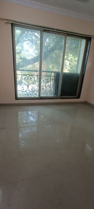 Room in 1 BHK Apartment at Sayba Opal, Kurla East – for Rent