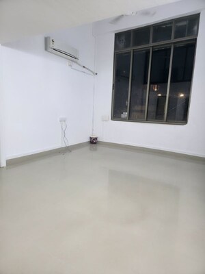 Room in 2 BHK Apartment at Kalpataru Magnus, Bandra East – for Rent