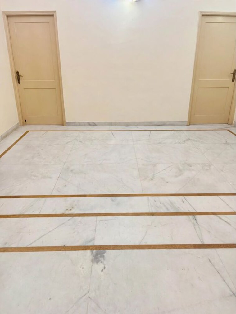 Bedroom, sector 22 3 Bedroom 2000 Sq.Ft. Builder Floor In Sector 22 Gurgaon 10700042