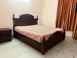 Bedroom in 3 BHK Builder Floor at Sector 22 – for Rent