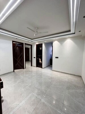 Room in 3 BHK Apartment at Palm Residency Chhatarpur, Chattarpur – for Rent