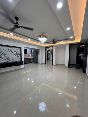Room in 3 BHK Apartment at Palm Residency Chhatarpur, Chattarpur – for Rent
