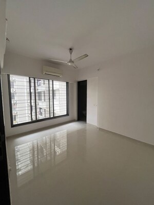Room in 3 BHK Apartment at Marathon Monte South, Byculla West – for Rent