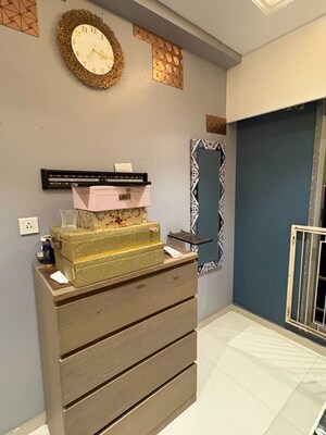Furnished Amenities in 2 BHK Apartment at Mayfair The View, Vikhroli West – for Rent