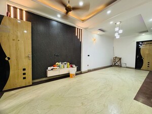 Room in 2 BHK Apartment at Chattarpur – for Rent