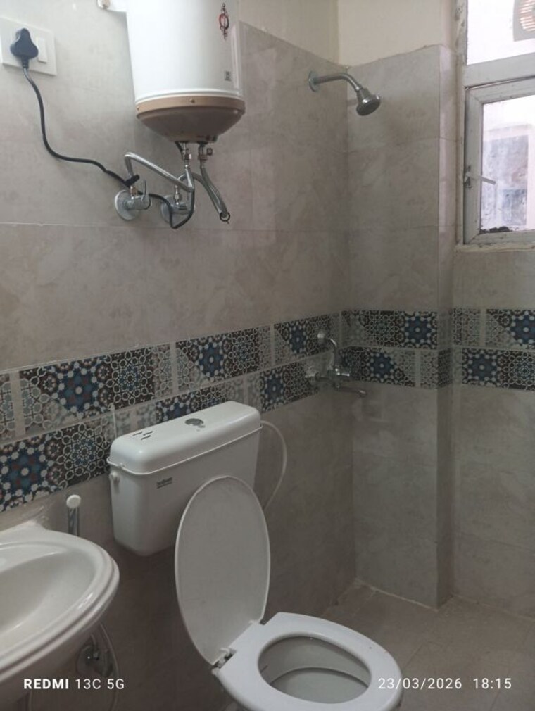 Bathroom, signature-global-prime-phase-2 2 Bedroom 590 Sq.Ft. Apartment In Sector 63a Gurgaon 10700074