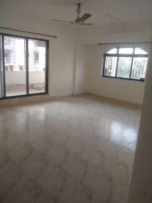 Room in 1 BHK Apartment at Tharwani Sky View, Kharghar – for Rent