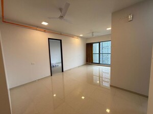 Room in 2 BHK Apartment at Marathon Monte South, Byculla West – for Rent
