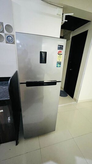 Team Area in 2 BHK Apartment at Karan Manor, Baner – for Rent