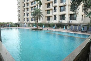 Swimming Pool in 2 BHK Apartment at Mayfair The View, Vikhroli West – for Rent