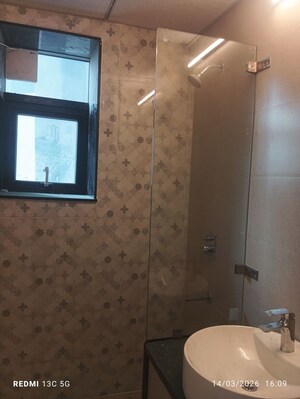 Bathroom in 3 BHK Apartment at Signature Global City 63A, Sector 63a – for Rent