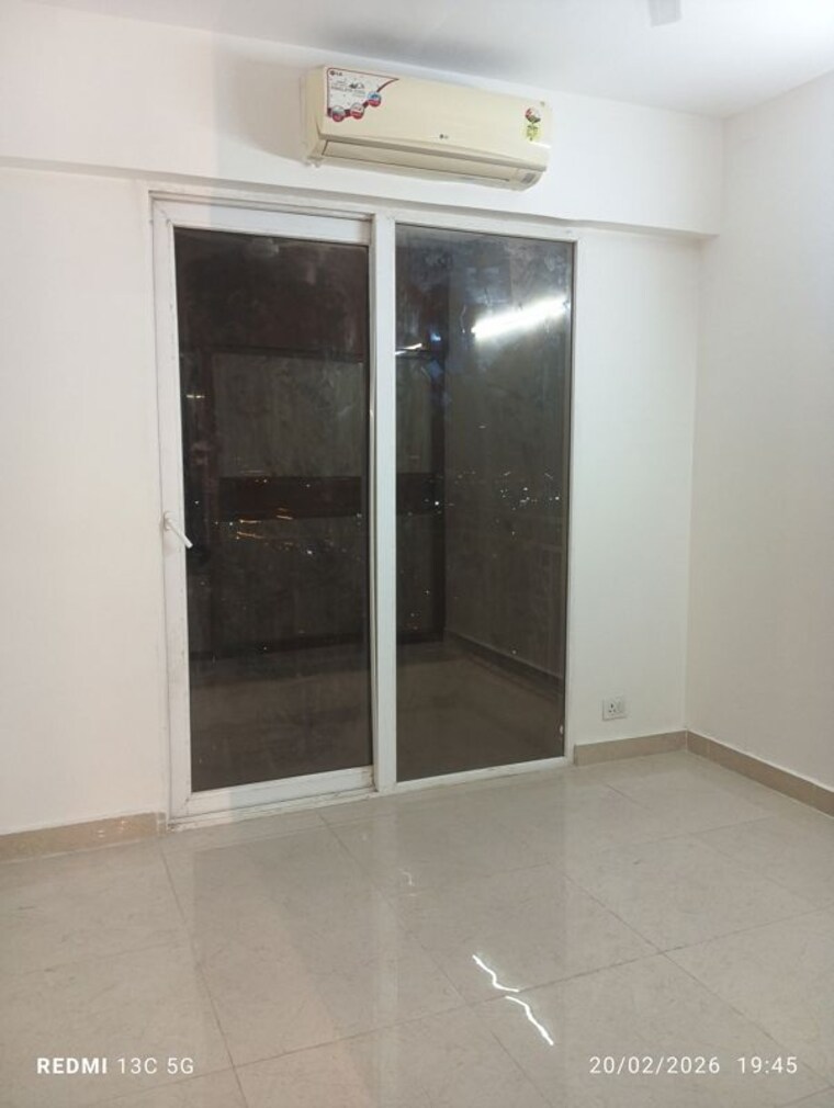 Room, signature-global-prime 2 Bedroom 590 Sq.Ft. Apartment In Sector 63a Gurgaon 10700117