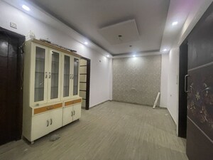 Room in 3 BHK Builder Floor at Rohini Sector 25 – for Sale