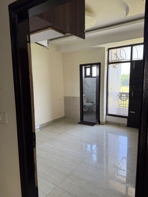 Room in 4 BHK Apartment at US Pine Homes, Dhakoli – for Rent