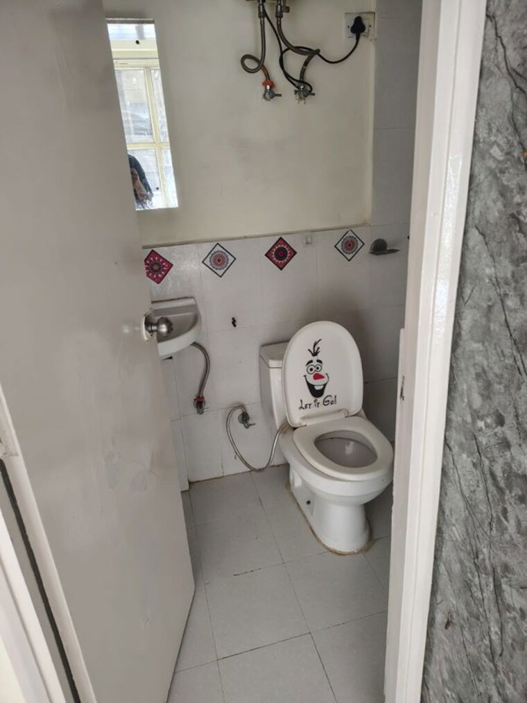 Bathroom, pyramid-urban-homes 2 Bedroom 625 Sq.Ft. Apartment In Sector 70a Gurgaon 10700131
